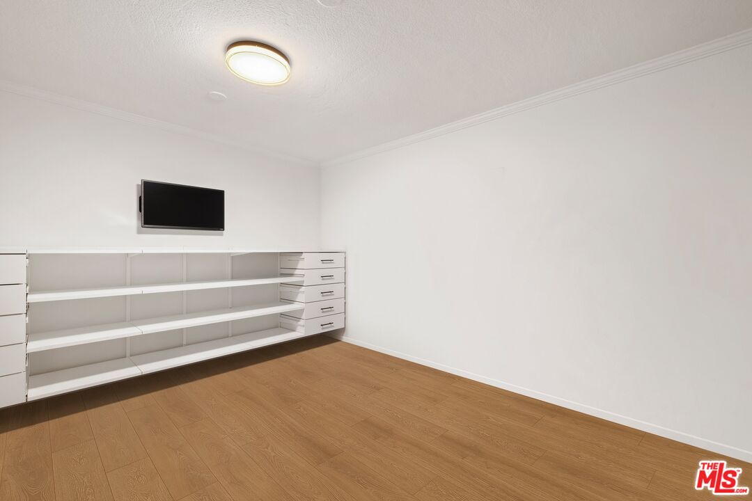 939 15th St Unit: 8