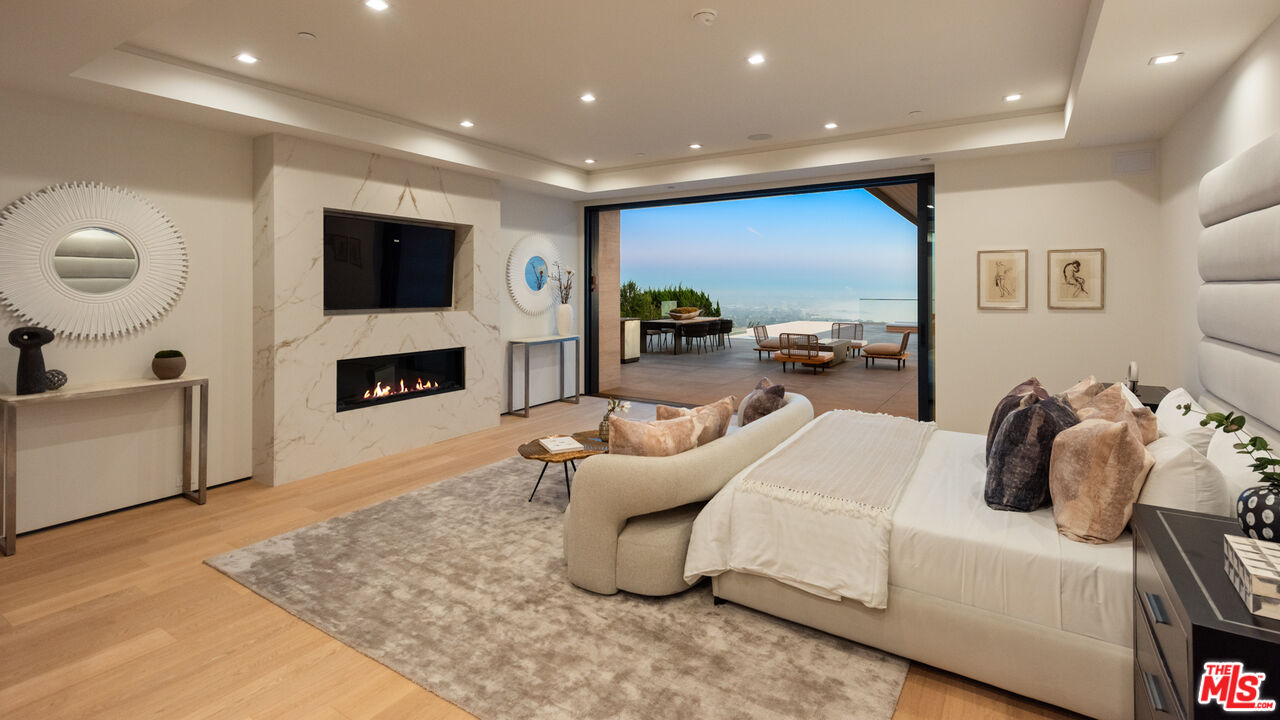 16680 Charmel Ln