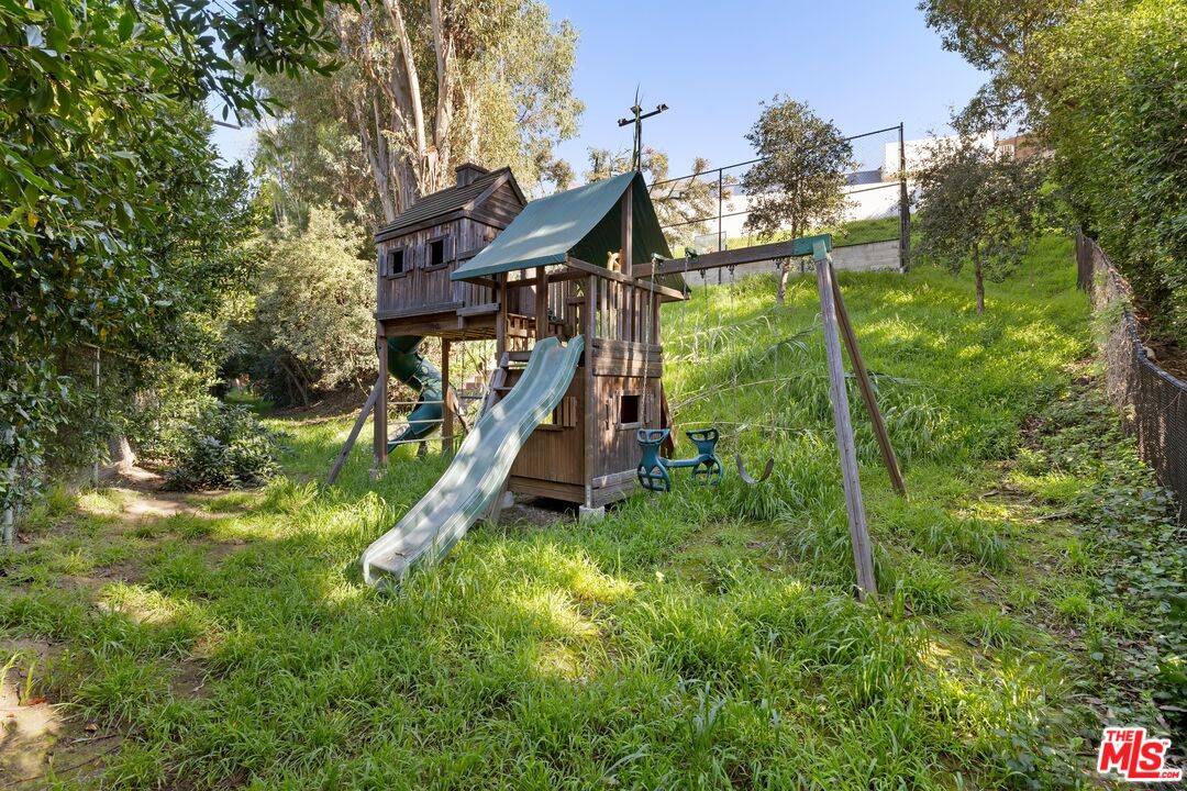 357 Crown Dr