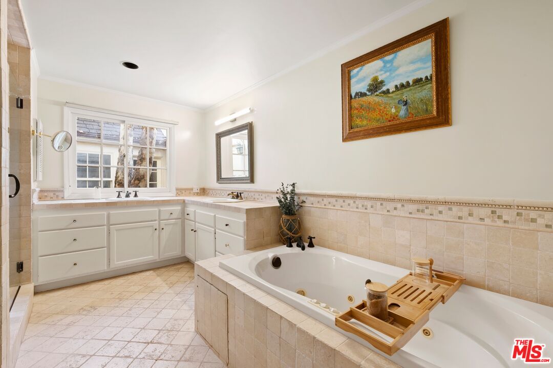 357 Crown Dr