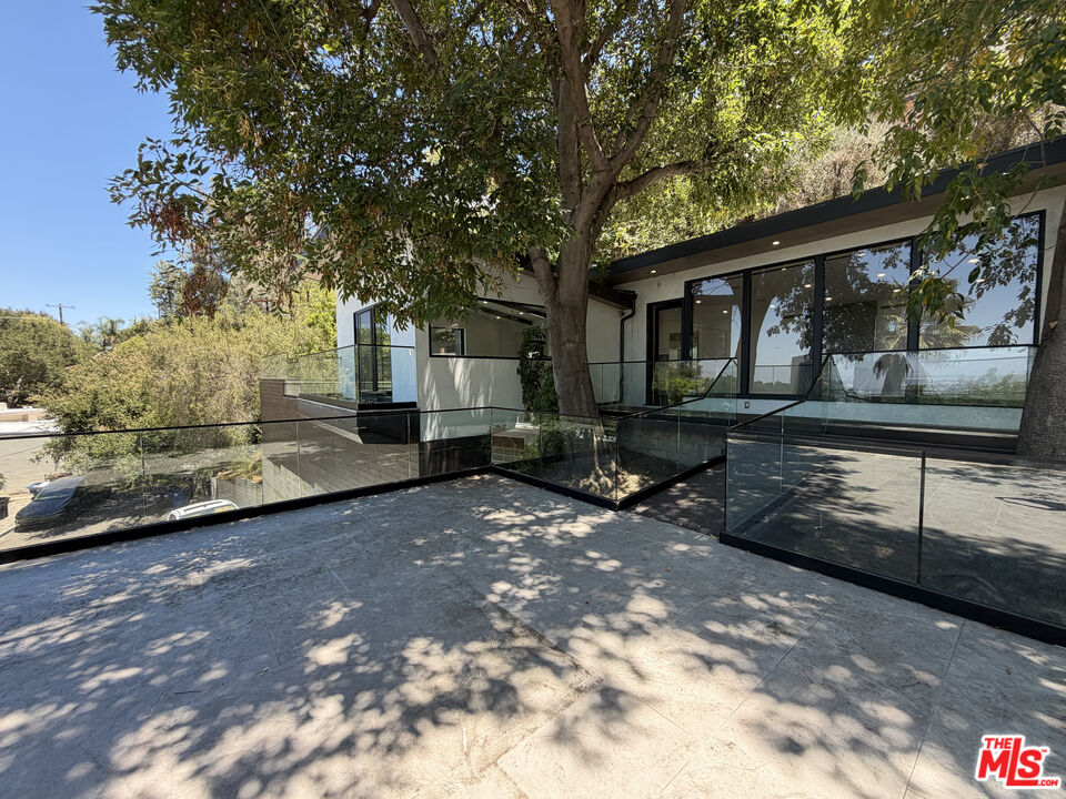 3565 Multiview Dr