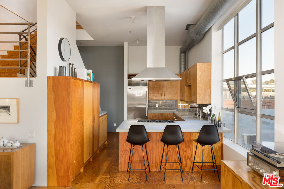 1643 12th St Unit: 2