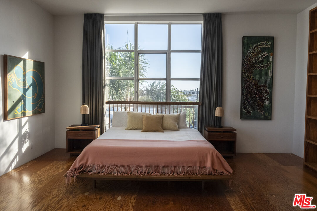 1643 12th St Unit: 2