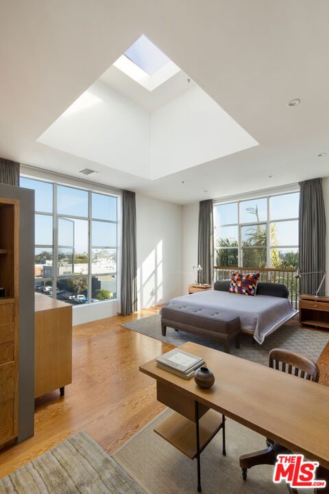 1643 12th St Unit: 2