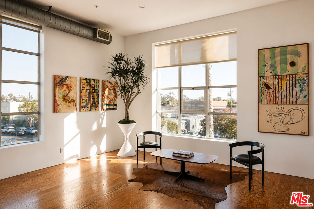 1643 12th St Unit: 2