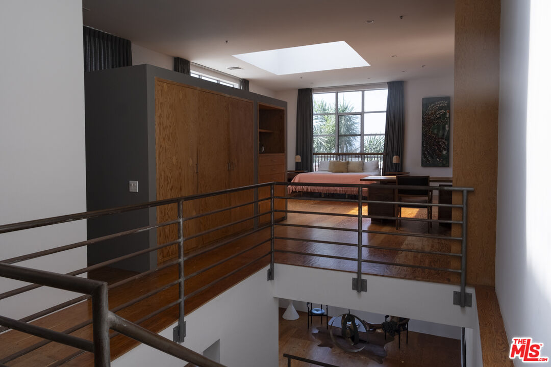 1643 12th St Unit: 2