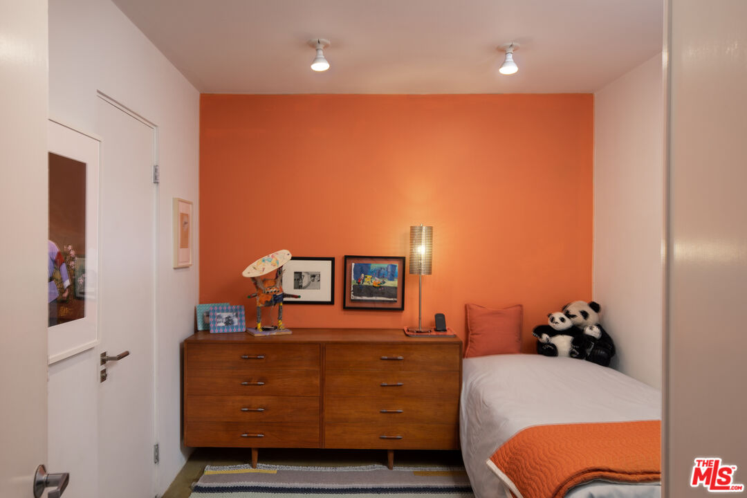 1643 12th St Unit: 2