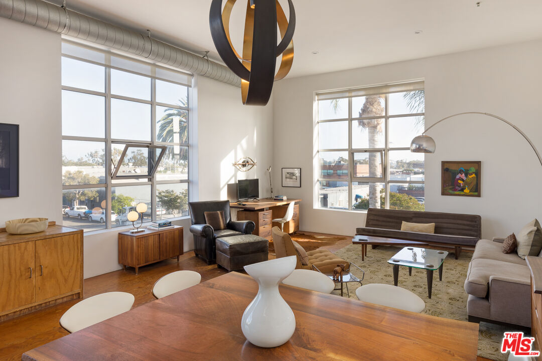 1643 12th St Unit: 2