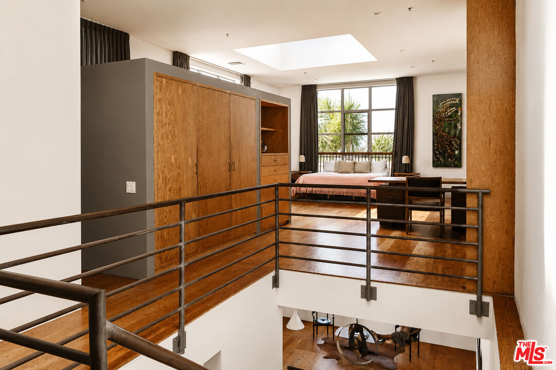 1643 12th St Unit: 2