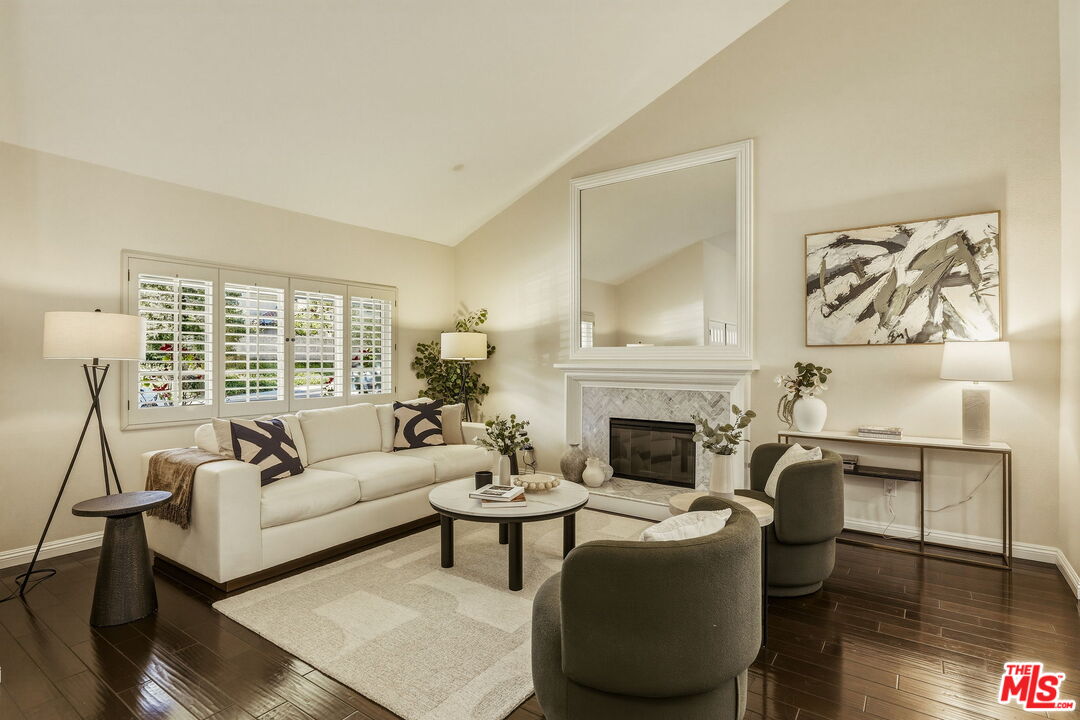 7262 Elmsbury Ln