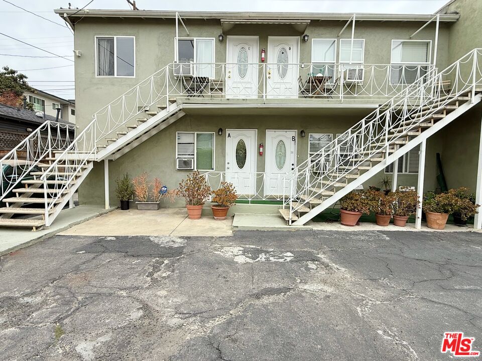 630 N Westbourne Dr Unit: A