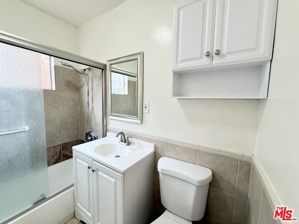 630 N Westbourne Dr Unit: A