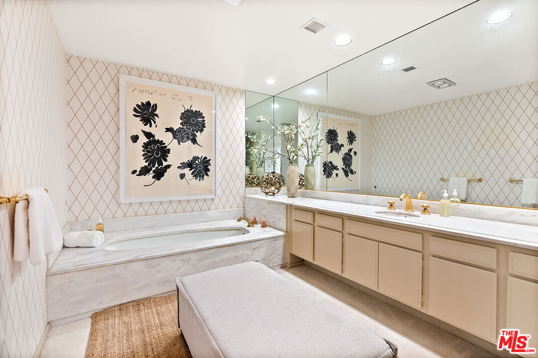 515 Ocean Ave Unit: NPH B
