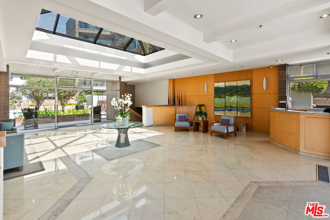 515 Ocean Ave Unit: NPH B