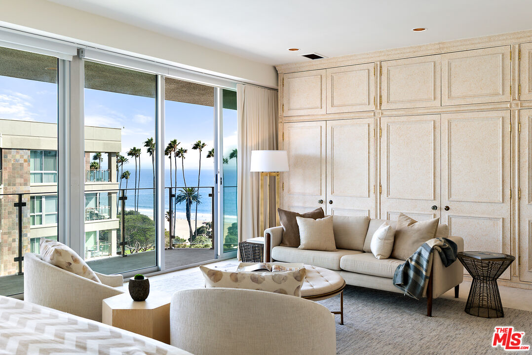515 Ocean Ave Unit: NPH B