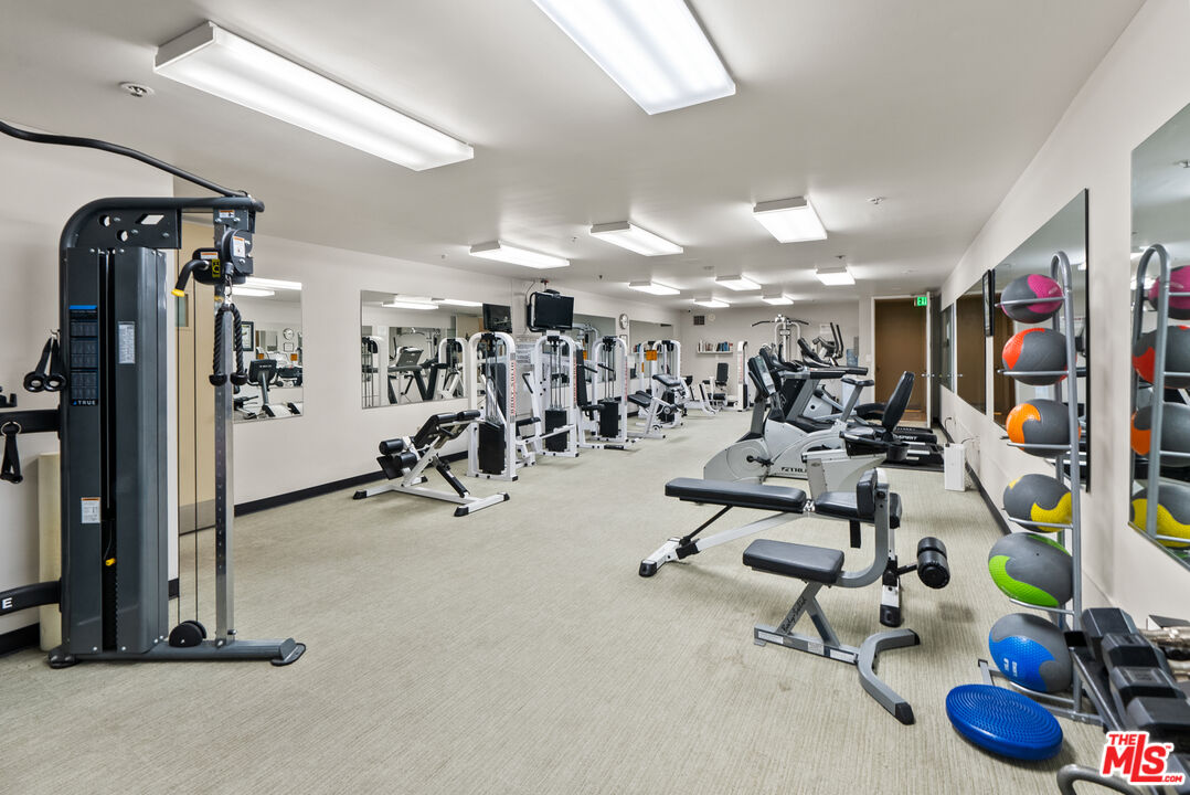 515 Ocean Ave Unit: NPH B