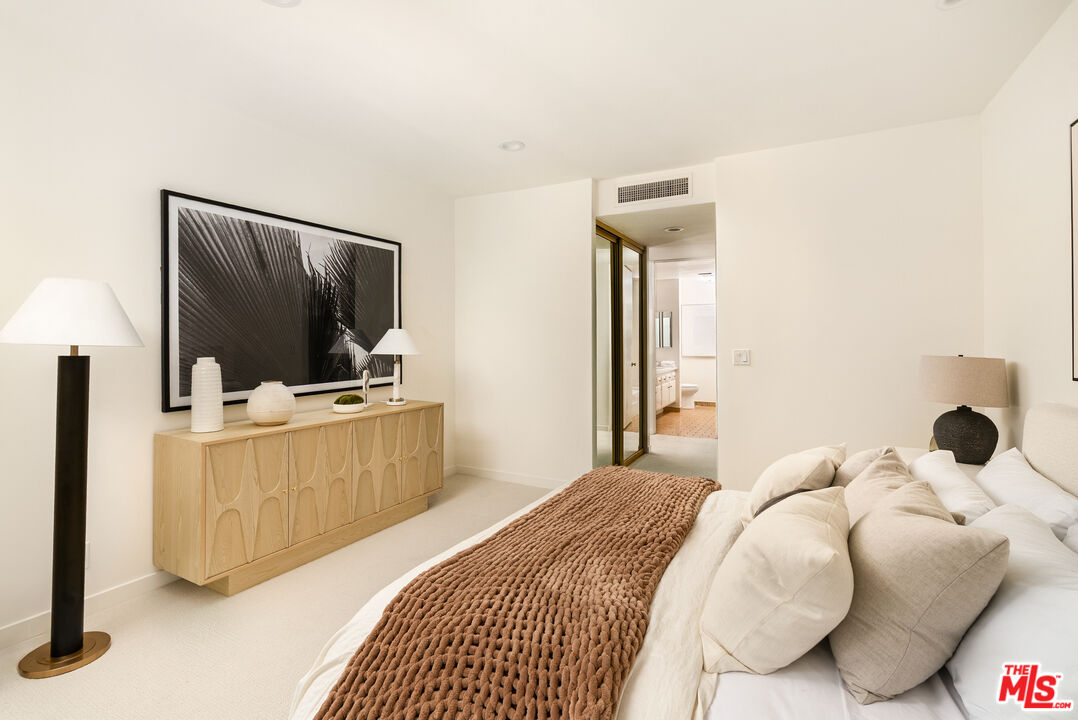 515 Ocean Ave Unit: 701S