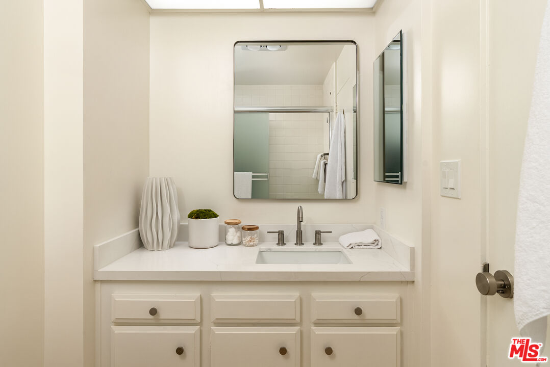 515 Ocean Ave Unit: 701S