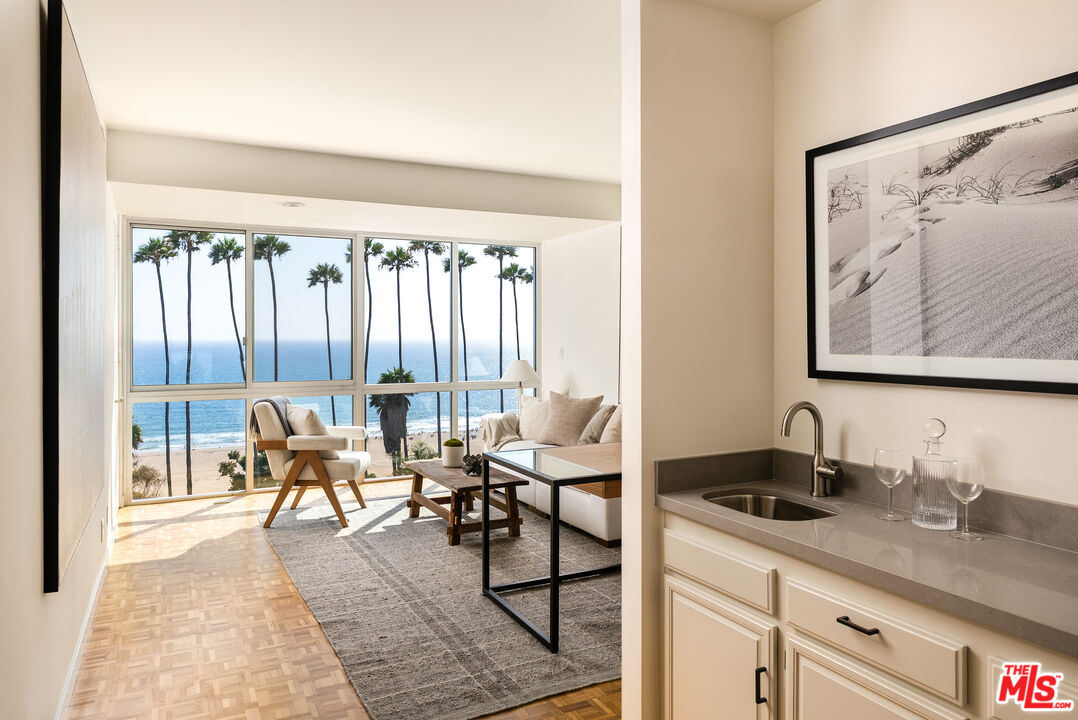 515 Ocean Ave Unit: 701S