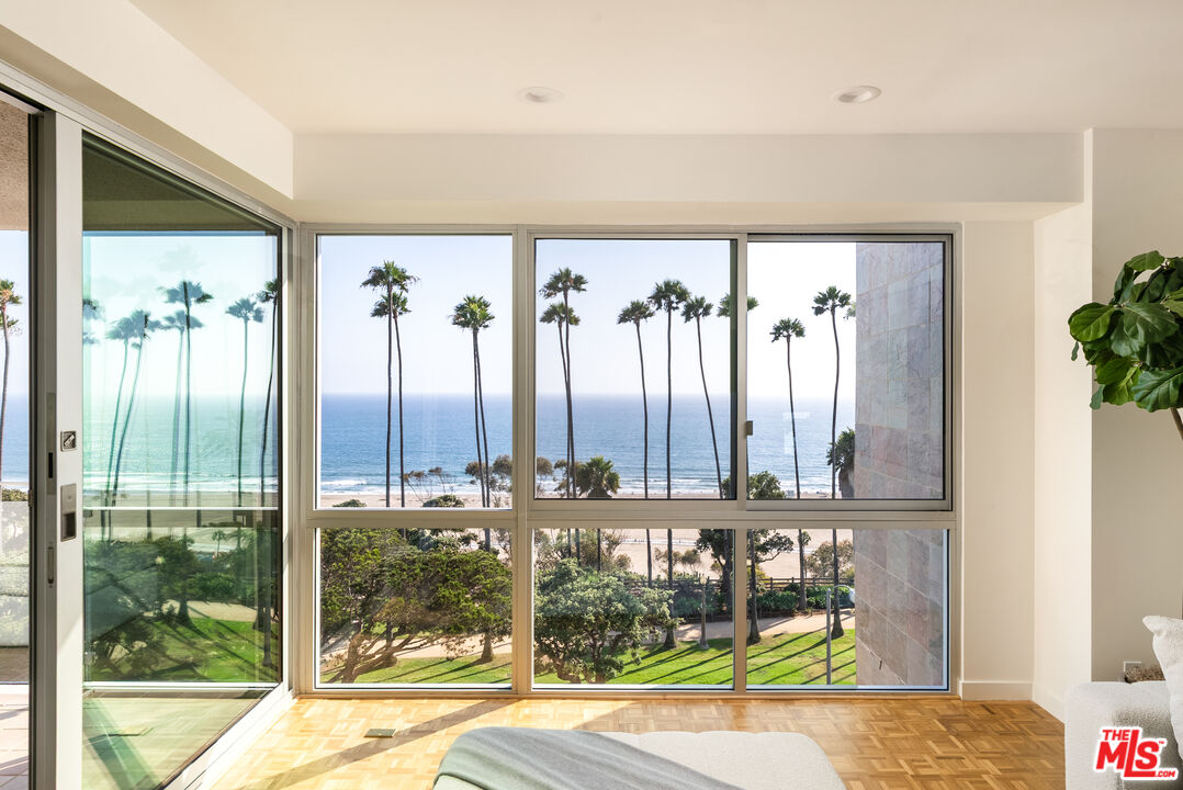 515 Ocean Ave Unit: 701S