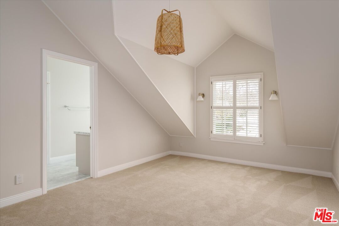 1146 Corsica Dr