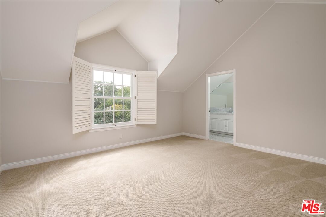 1146 Corsica Dr