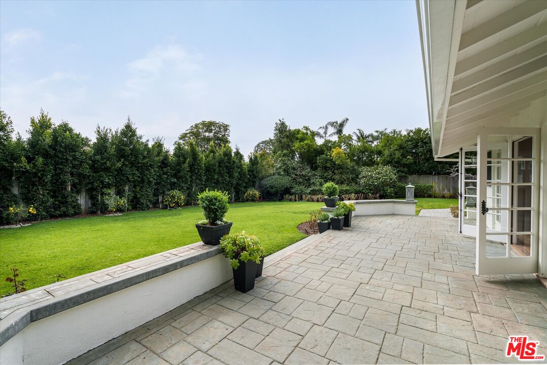 1146 Corsica Dr