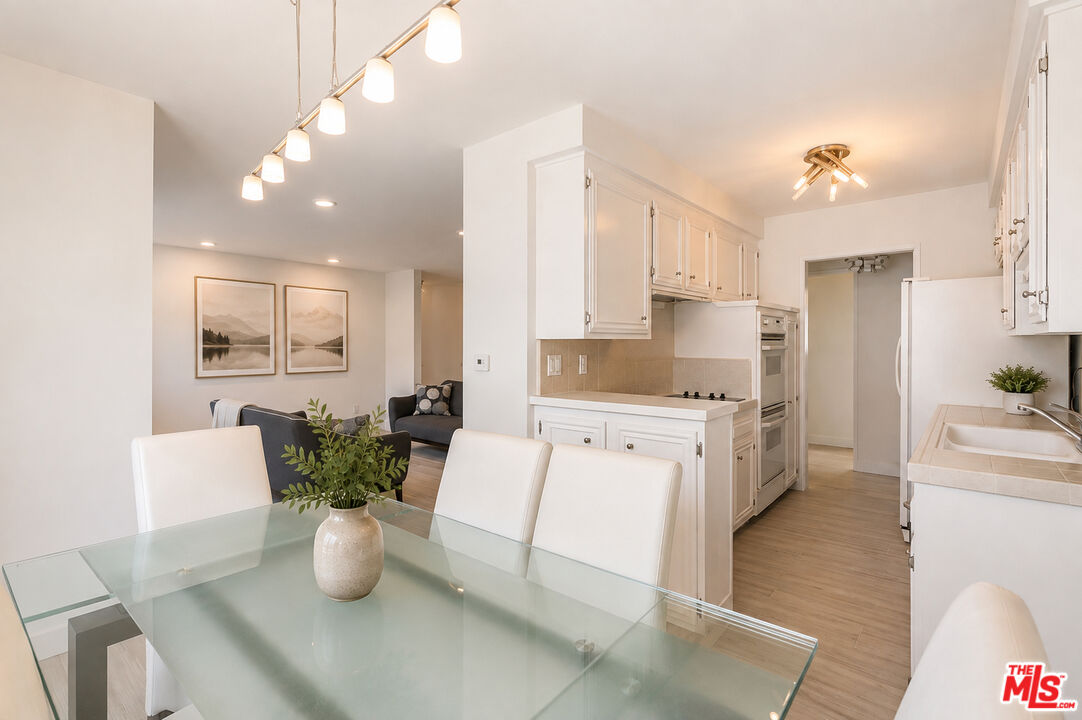 404 San Vicente Blvd Unit: 204