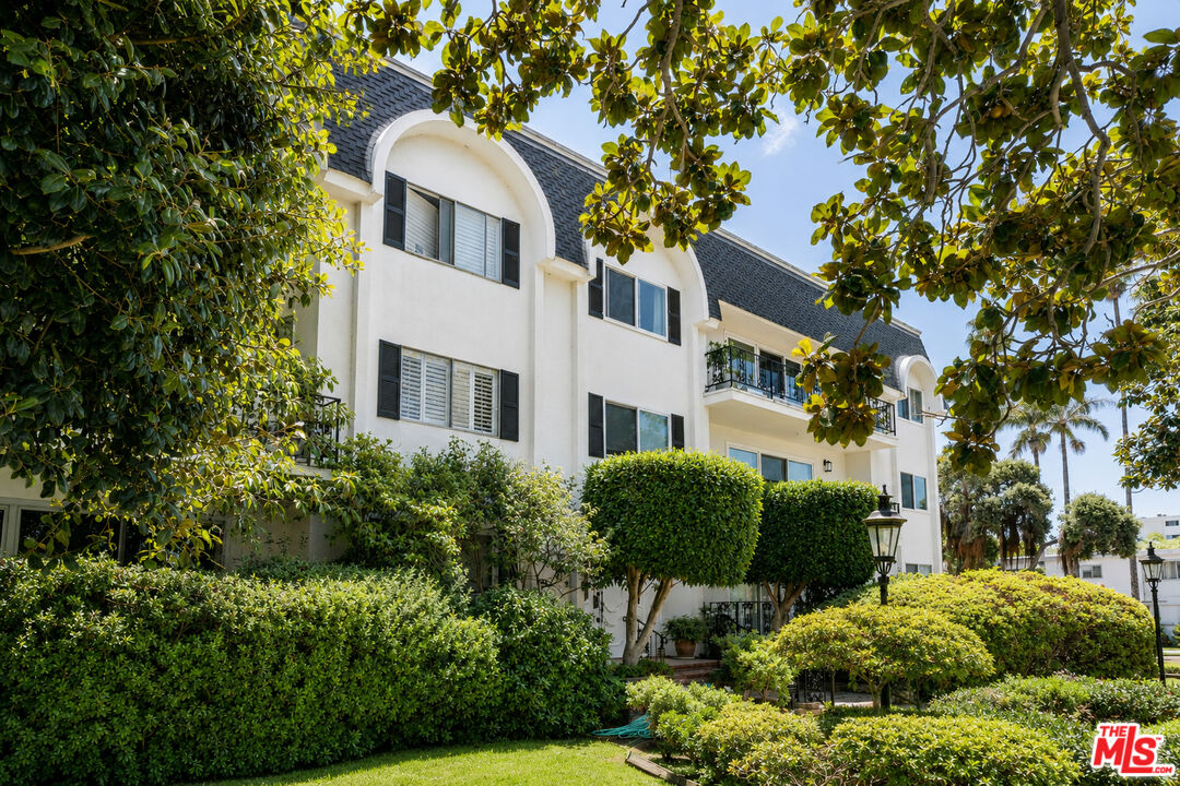 404 San Vicente Blvd Unit: 204