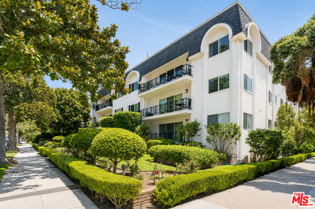 404 San Vicente Blvd Unit: 204