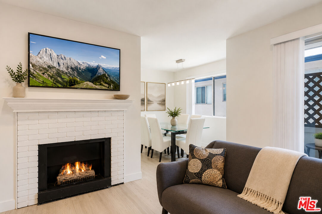 404 San Vicente Blvd Unit: 204