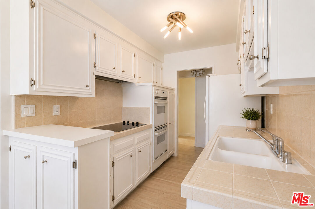 404 San Vicente Blvd Unit: 204