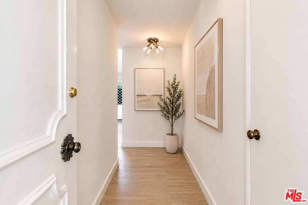 404 San Vicente Blvd Unit: 204