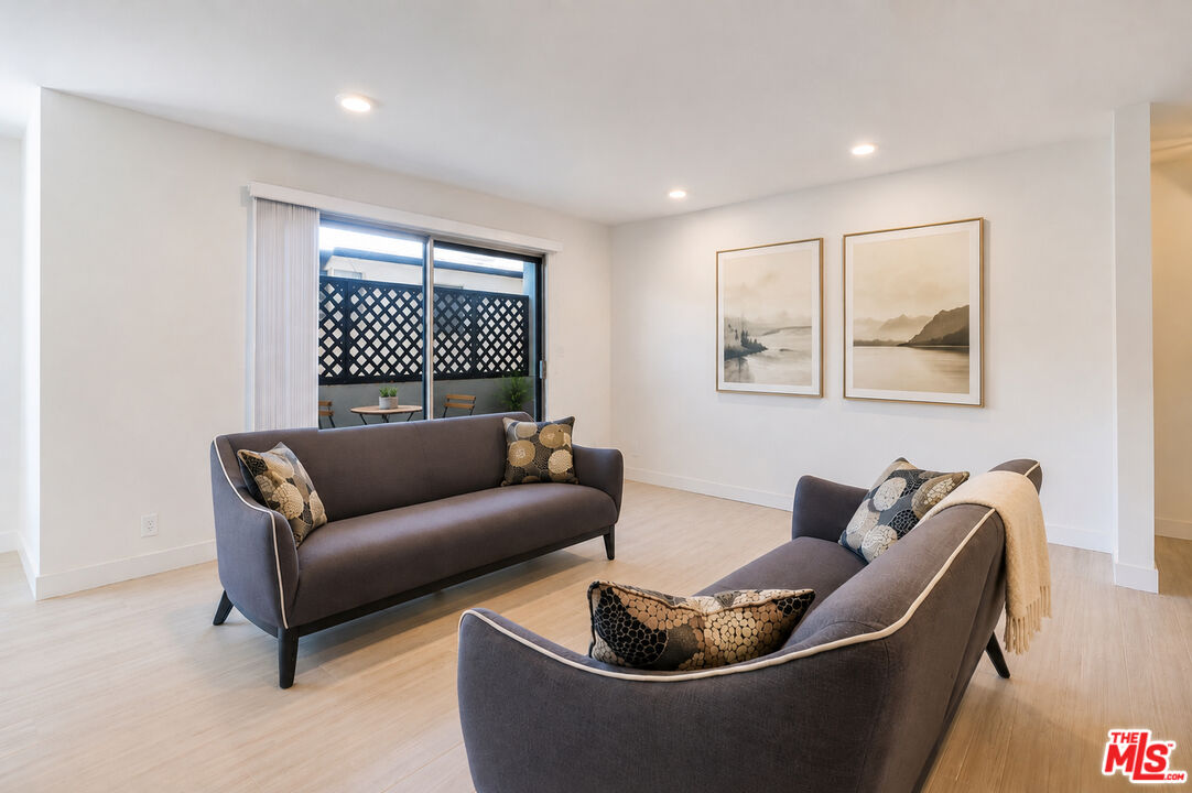 404 San Vicente Blvd Unit: 204