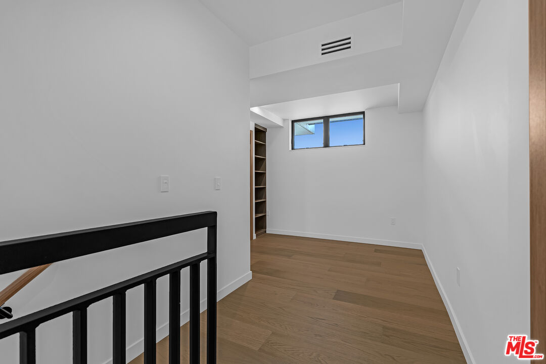 1257 N Detroit St Unit: 102