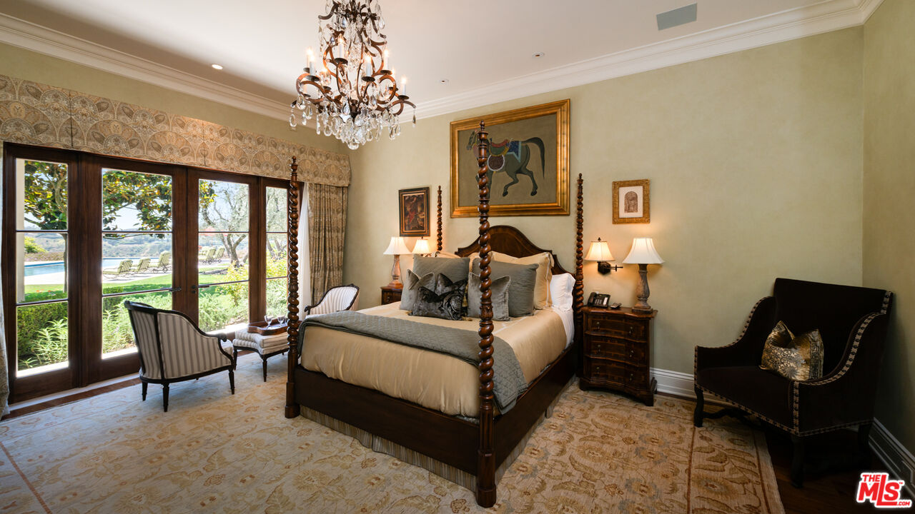 10 Beverly Ridge Ter