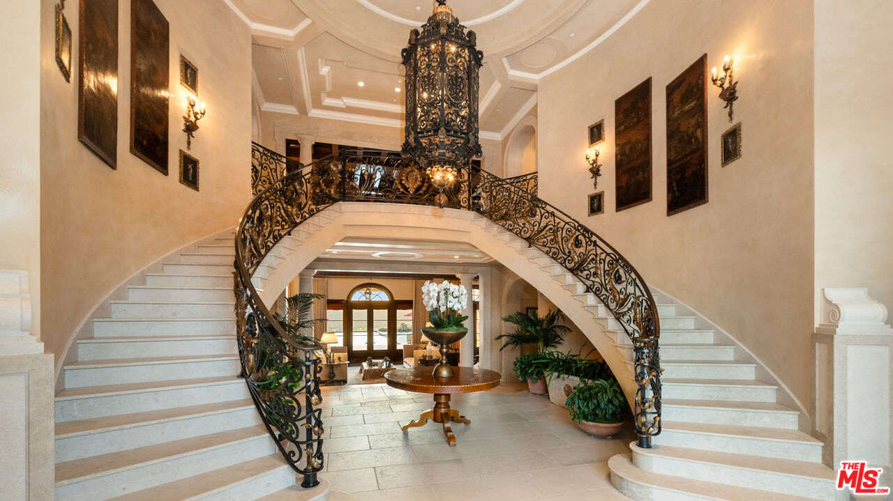 10 Beverly Ridge Ter