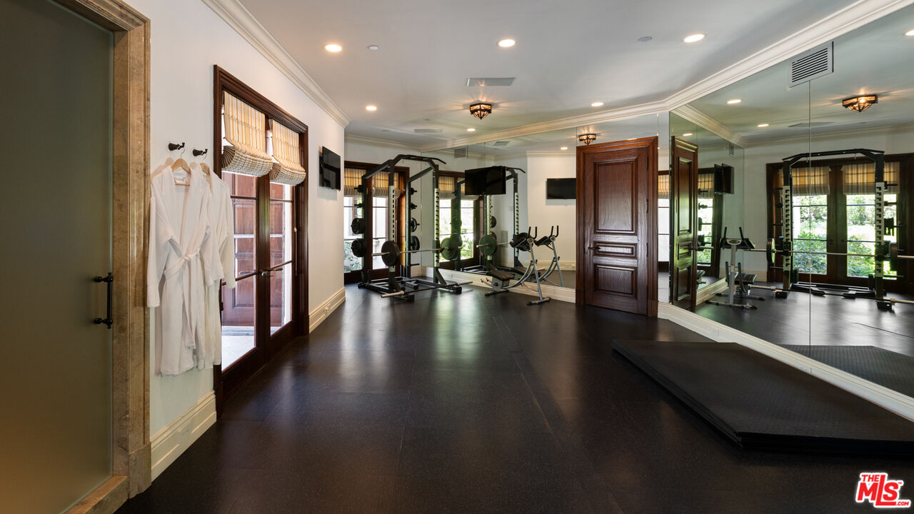 10 Beverly Ridge Ter