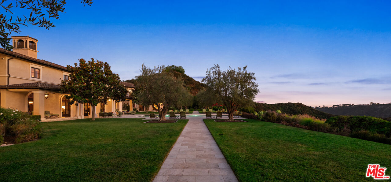 10 Beverly Ridge Ter