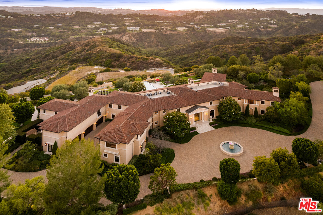 10 Beverly Ridge Ter