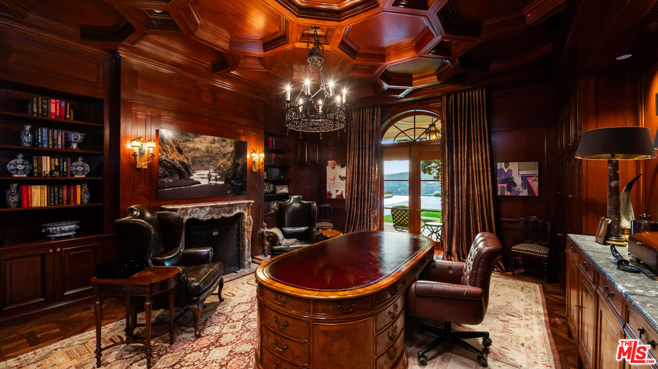 10 Beverly Ridge Ter