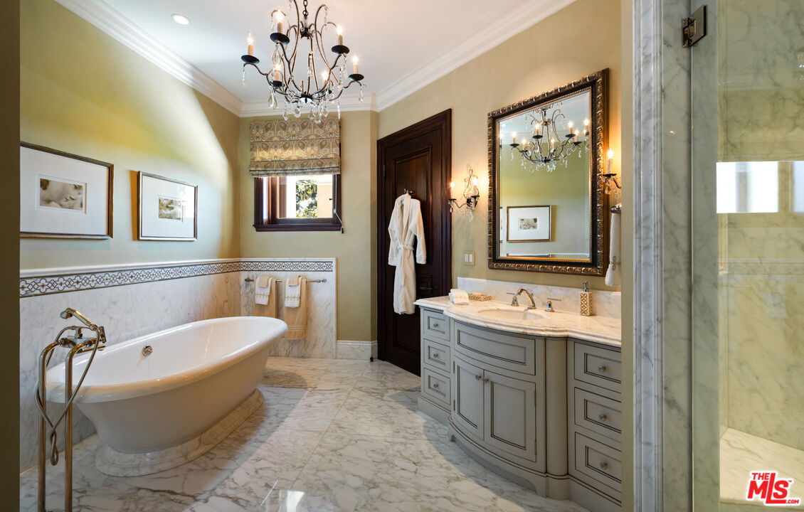 10 Beverly Ridge Ter