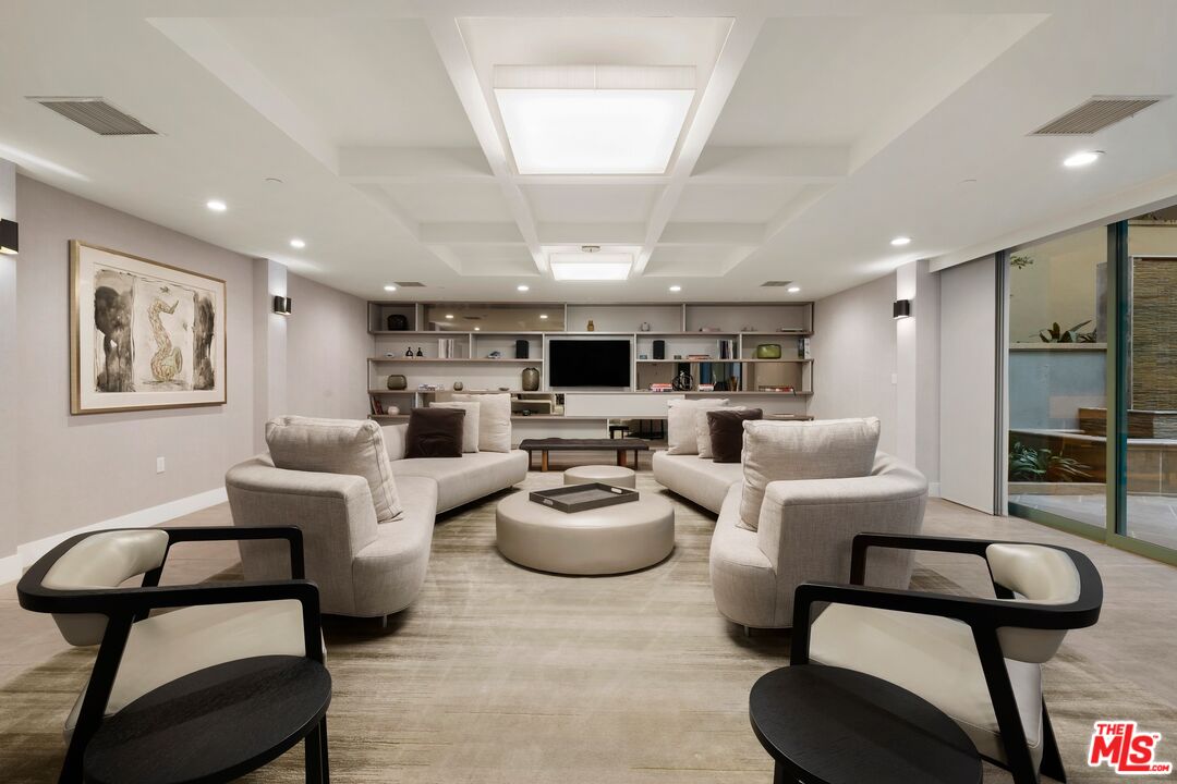 951 Ocean Ave Unit: 102