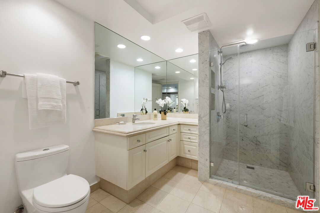 951 Ocean Ave Unit: 102