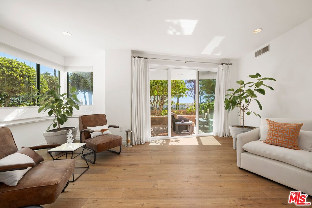 951 Ocean Ave Unit: 102