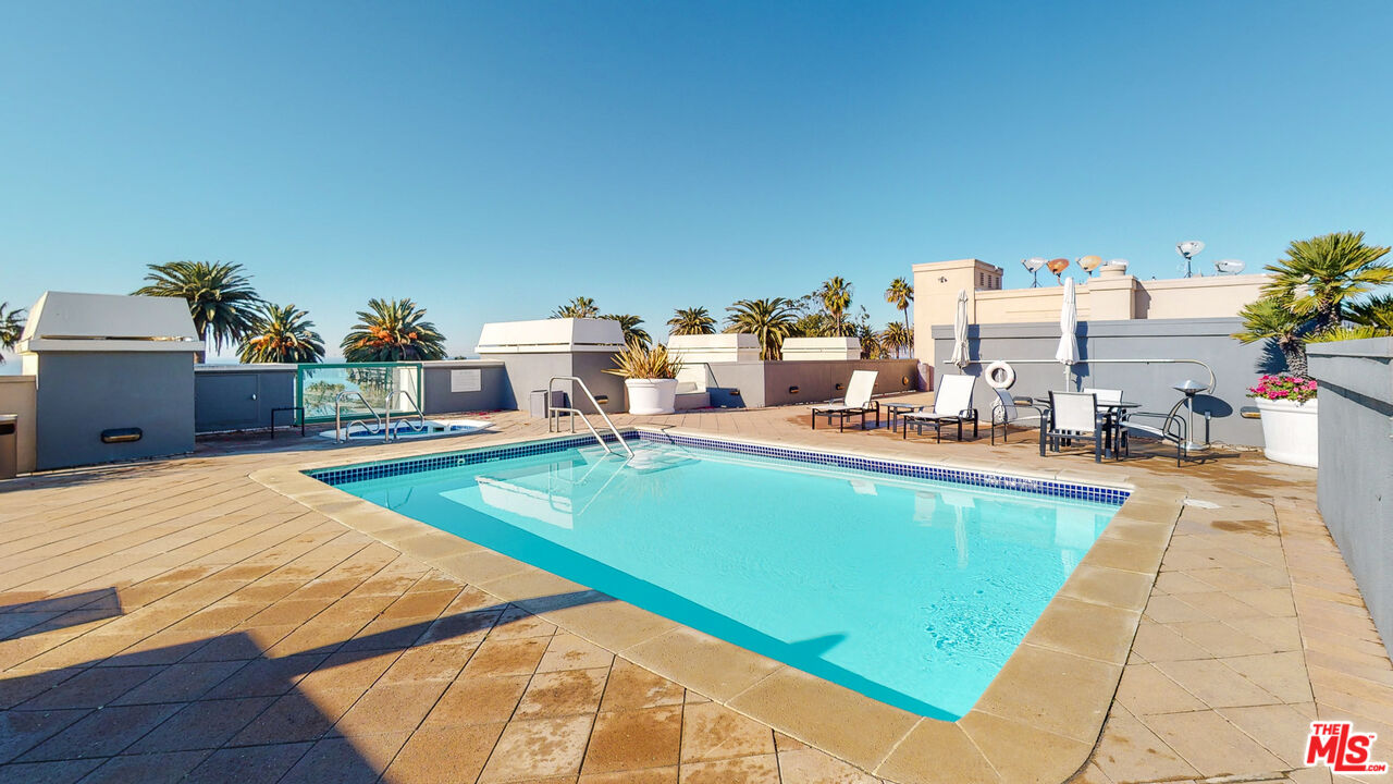 951 Ocean Ave Unit: 102