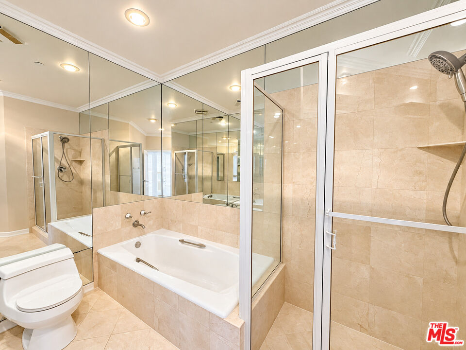 128 N Swall Dr Unit: PH7