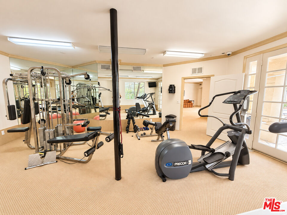 128 N Swall Dr Unit: PH7
