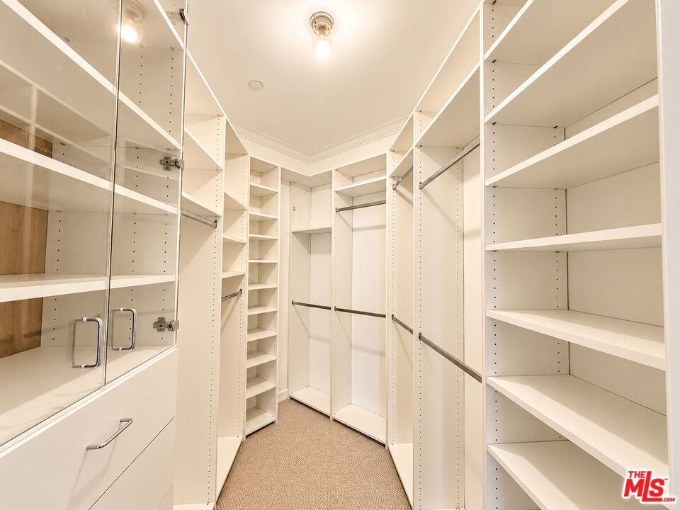 128 N Swall Dr Unit: PH7