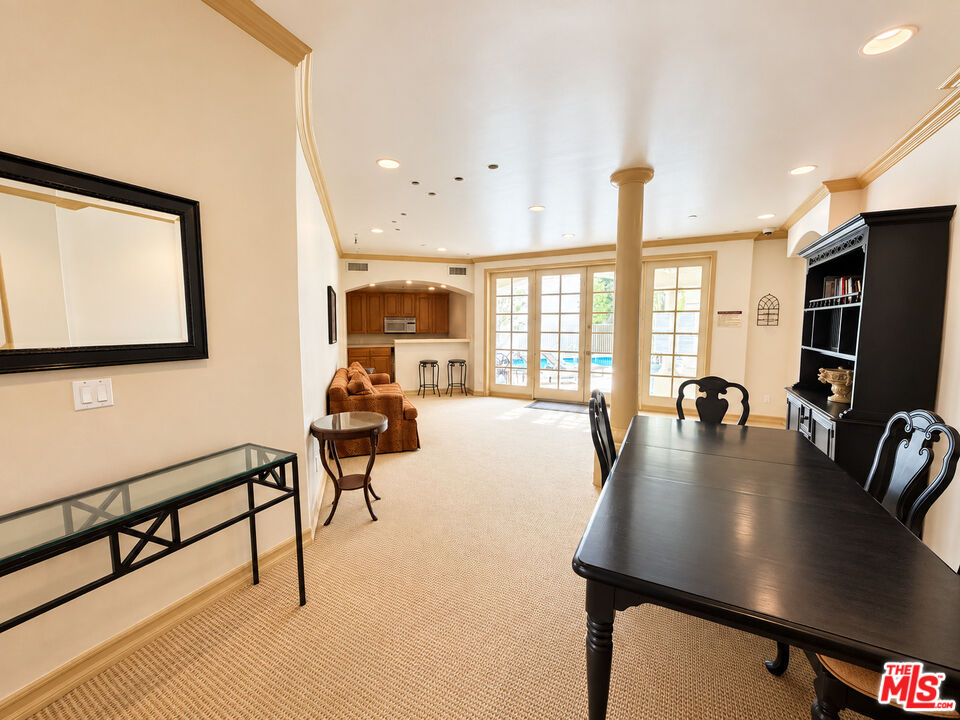 128 N Swall Dr Unit: PH7